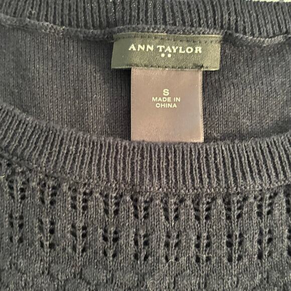 Ann Taylor - Women's Sleeveless Black Open Stitch Front Sleeveless Sweater Sz Sm - Picture 4 of 11